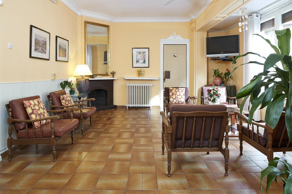 Hostal Valls Barcelona Exterior foto