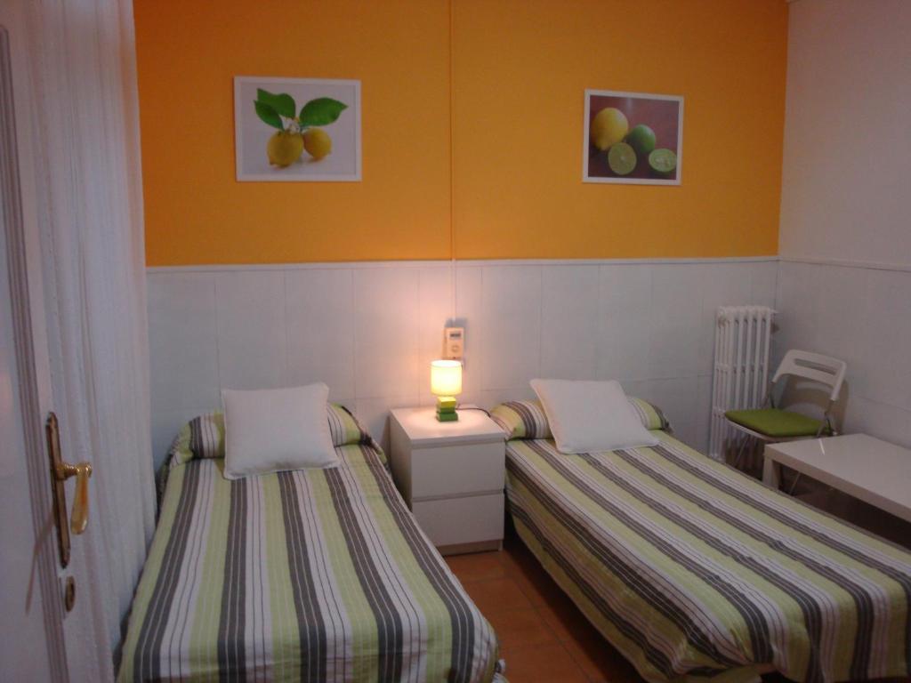 Hostal Valls Barcelona Exterior foto