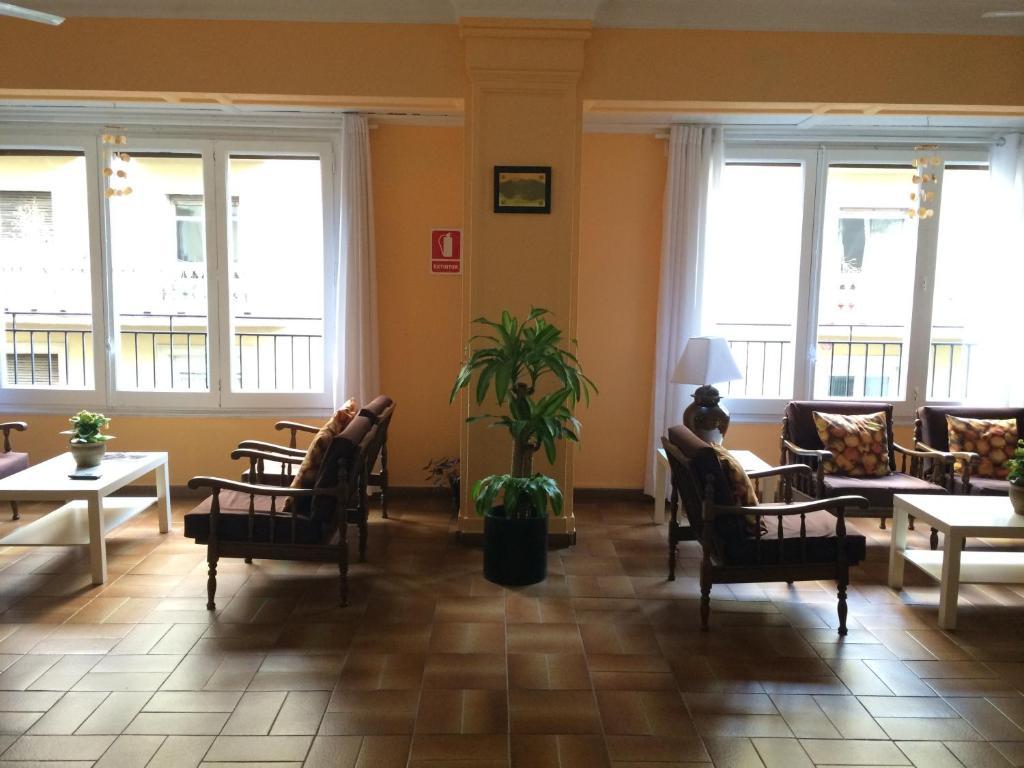 Hostal Valls Barcelona Exterior foto
